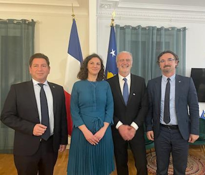 Mme Artane RIZVANOLLI, Ministre de l'Économie, et M. l'Ambassadeur HALIMI — Paris, octobre 2023.