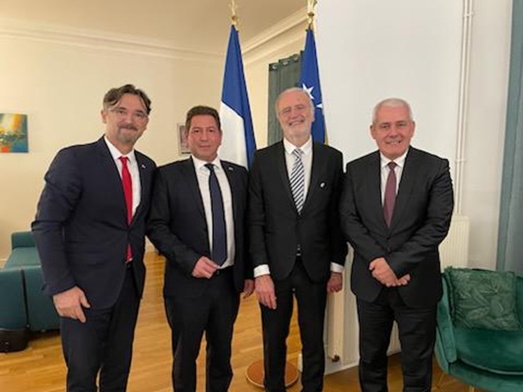 M. Xhelal SVEÇLA, Ministre de l'Intérieur, et M. l'Ambassadeur HALIMI — Paris, novembre 2023.